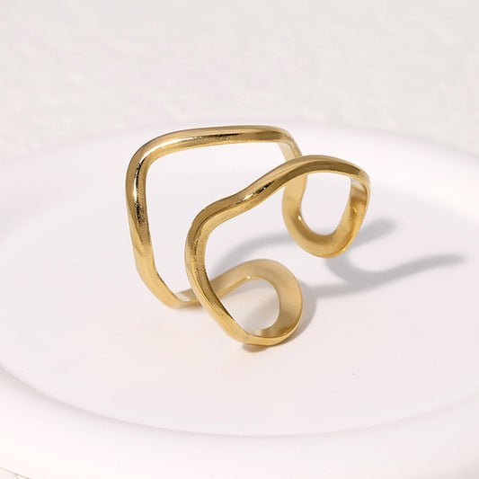 The Solstice Rings