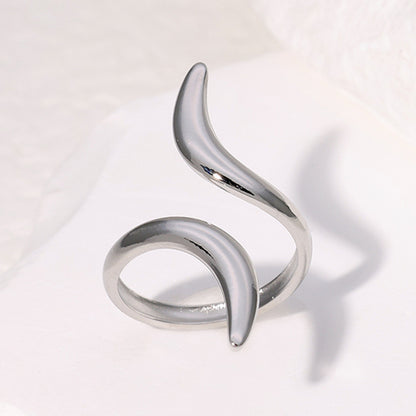 The Solstice Rings