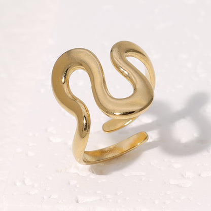 The Solstice Rings