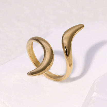 The Solstice Rings