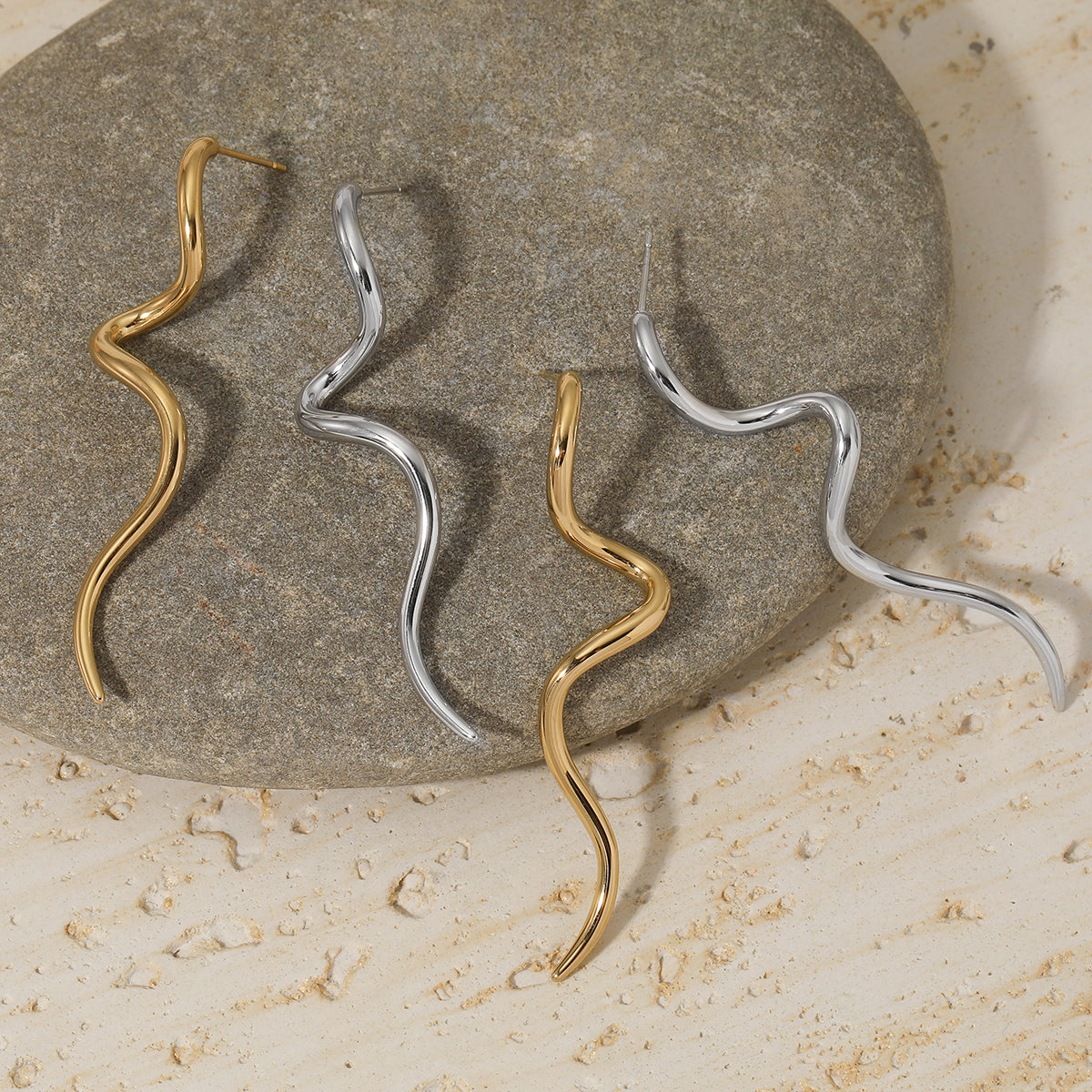 Omeya Earrings
