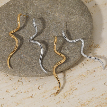 Omeya Earrings